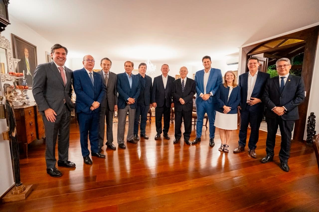 Orleans Brandão recebe apoio da cúpula do MDB em jantar oferecido por José Sarney em Brasília
