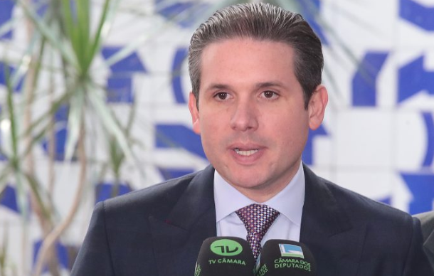 Motta designa Leo Prates para relatar projeto de lei do governo sobre redução de jornada