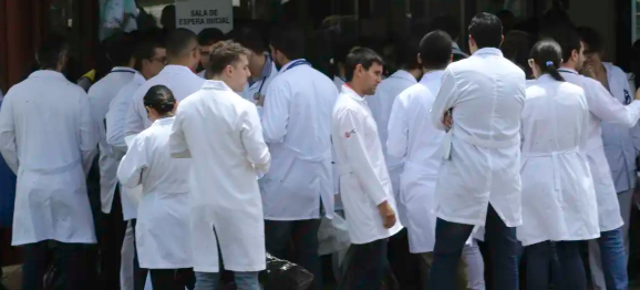 Enare: inscrição para residência médica com pré-requisito segue até 4ª